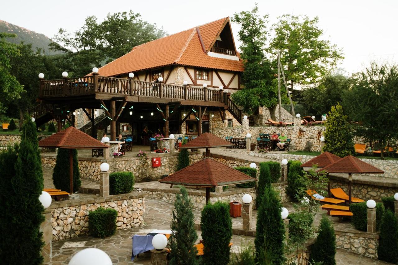 Hotel Etno Centar Balasevic Boljevac エクステリア 写真