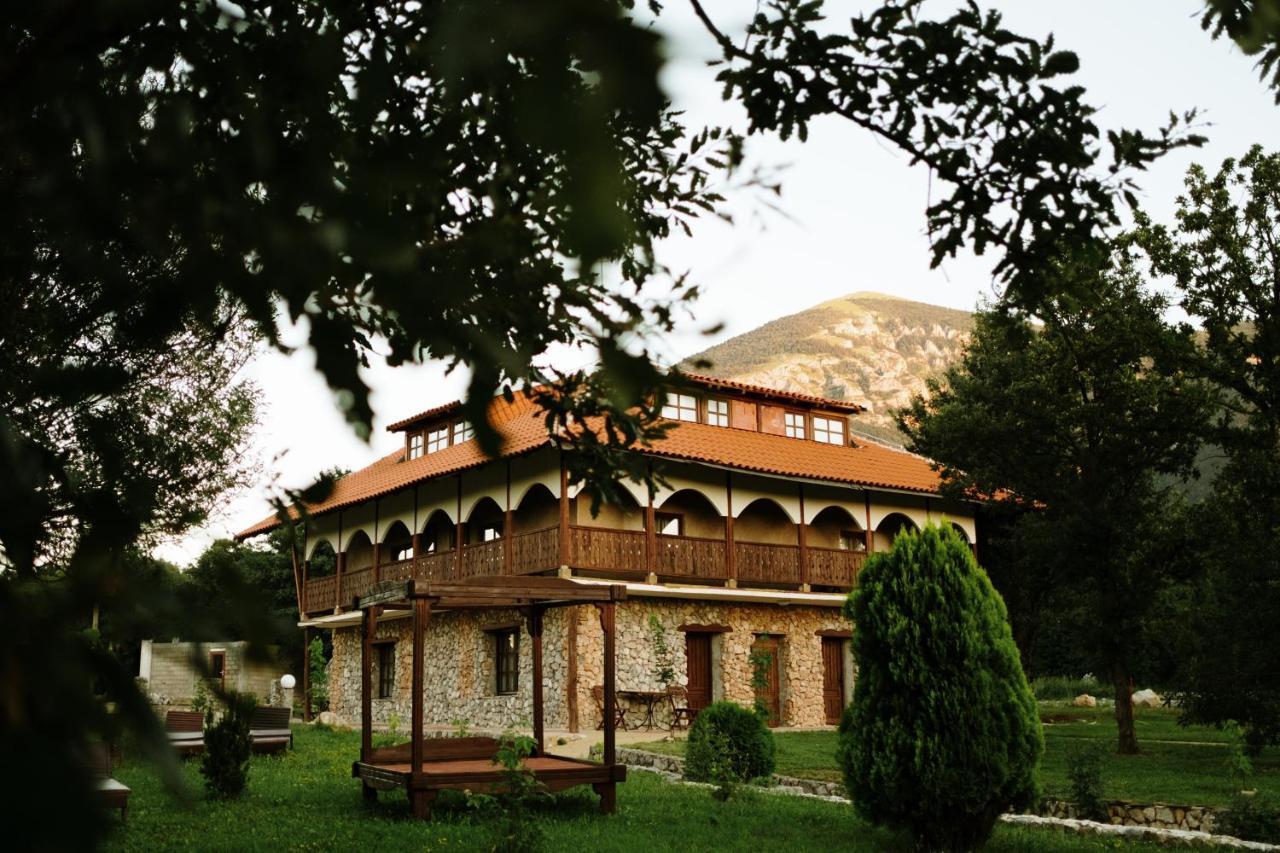 Hotel Etno Centar Balasevic Boljevac エクステリア 写真